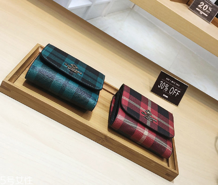 錢(qián)包需要經(jīng)常換嗎？錢(qián)包更換的時(shí)間間隔