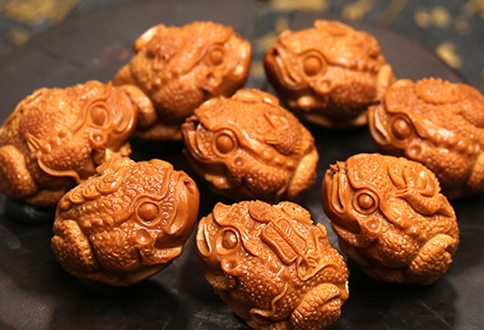 橄欖核刷好還是盤(pán)好 橄欖核刷和盤(pán)的區(qū)別