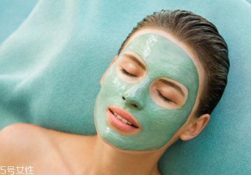 泥狀面膜適合什么膚質(zhì) 使用泥狀面膜的注意事項(xiàng) 泥狀面膜適合什么膚質(zhì) 使用泥狀面膜的注意事項(xiàng)