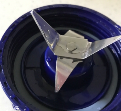 skg榨汁機怎么拆卸？skg榨汁機怎么安裝