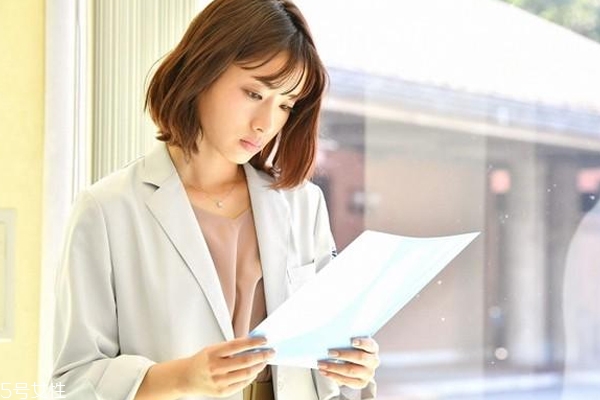 早安卷發(fā)型燙得出來嗎 早安卷發(fā)型怎么弄步驟 早安卷發(fā)型燙得出來嗎 早安卷發(fā)型怎么弄步驟