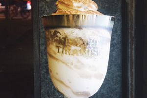 Kiss The Tiramisu冰淇淋多少錢一個？高腳杯提拉米蘇冰淇淋