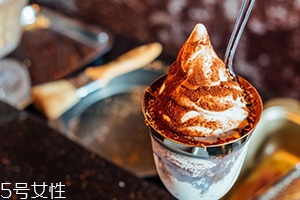 Kiss The Tiramisu冰淇淋哪個味道好？高腳杯冰淇淋好吃嗎
