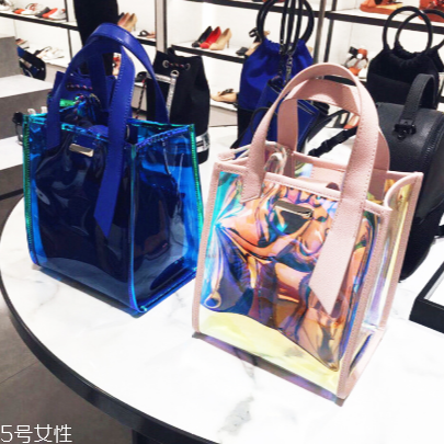 小ck鐳射包在哪里買？charles keith鐳射包在哪能買到