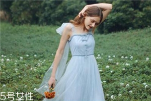 小個子女生穿什么裙子好看？小個子女生穿搭技巧