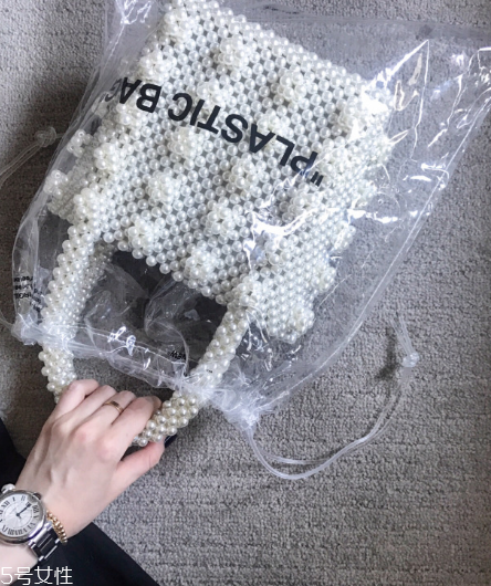 shrimps珍珠包多少錢？shrimps珍珠包包價格