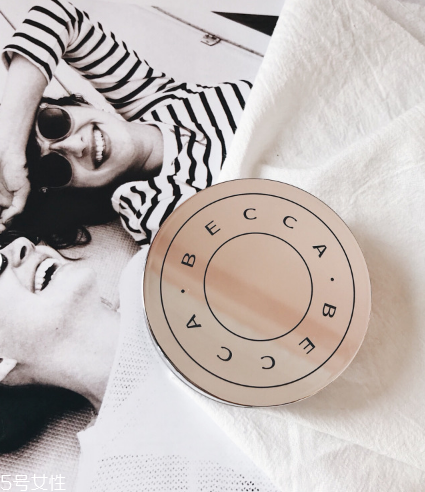 becca水散粉適合干皮嗎 becca2018新款保濕定妝散粉 becca水散粉適合干皮嗎 becca2018新款保濕定妝散粉