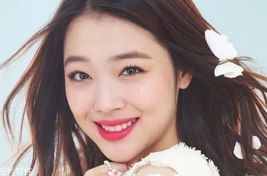 梅子色眼妝怎么畫好看 好看的梅子色眼妝畫法 梅子色眼妝怎么畫好看 好看的梅子色眼妝畫法