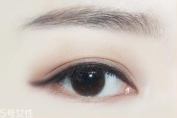 梅子色眼妝怎么畫好看 好看的梅子色眼妝畫法 梅子色眼妝怎么畫好看 好看的梅子色眼妝畫法
