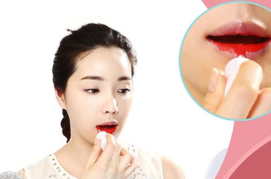 梅子色眼妝怎么畫好看 好看的梅子色眼妝畫法 梅子色眼妝怎么畫好看 好看的梅子色眼妝畫法