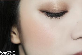 梅子色眼妝怎么畫好看 好看的梅子色眼妝畫法 梅子色眼妝怎么畫好看 好看的梅子色眼妝畫法