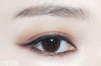 梅子色眼妝怎么畫好看 好看的梅子色眼妝畫法 梅子色眼妝怎么畫好看 好看的梅子色眼妝畫法