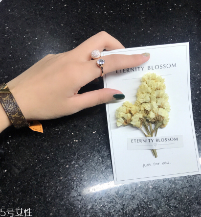 戒指為什么要纏紅線(xiàn)？戒指綁紅繩的意義