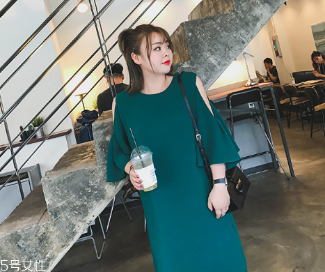 皮膚黃穿什么顏色顯白？適合黃皮女生的衣服顏色