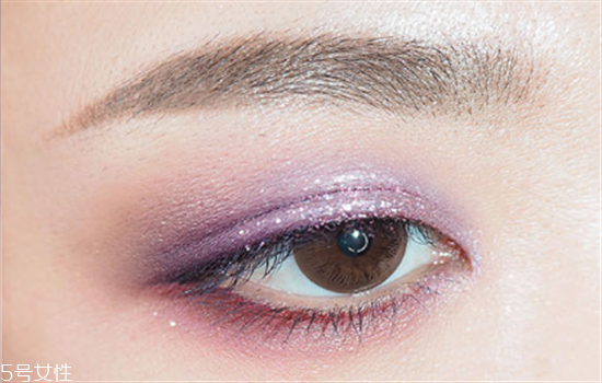 夏天很容易脫妝怎么辦 教你高溫天也持久不脫妝的方法 夏天很容易脫妝怎么辦 教你高溫天也持久不脫妝的方法