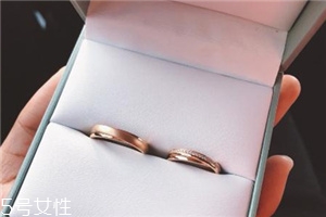 戒指應(yīng)該戴在哪個(gè)手上？戒指戴左手還是右手
