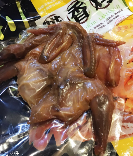 臘雞可以帶上飛機(jī)嗎？坐飛機(jī)可以帶臘雞嗎？