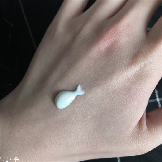 安耐曬和娜麗絲哪個好 安耐曬防曬和娜麗絲防曬區(qū)別對比 安耐曬和娜麗絲哪個好 安耐曬防曬和娜麗絲防曬區(qū)別對比