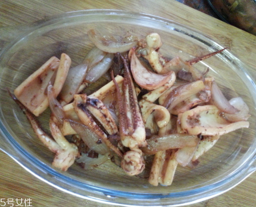 魷魚是烏賊嗎？魷魚跟烏賊是一種嗎？