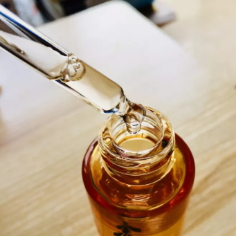 嬌蘭黃金復(fù)原蜜和雅詩蘭黛小棕瓶哪個好？