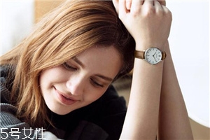 女生戴什么手表好看？適合女生戴的手表款式