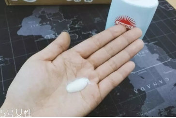 高絲suncut藍(lán)瓶防曬霜是物理防曬嗎？會(huì)不會(huì)搓泥