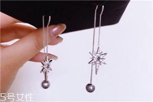 耳環(huán)后面的扣怎么戴？耳環(huán)后面的扣戴法