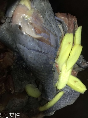 烏雞下奶嗎？烏雞怎么吃下奶？