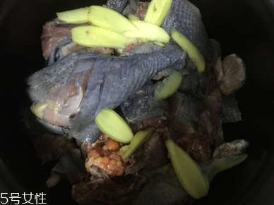 烏雞下奶嗎？烏雞怎么吃下奶？