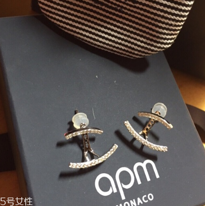 耳釘生銹要怎么清洗？耳釘生銹清洗方法