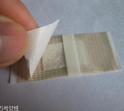 創(chuàng)可貼可以貼臉上嗎？臉上能貼創(chuàng)可貼嗎？