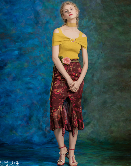 女人穿什么顏色顯氣質(zhì)？什么顏色衣服最顯氣質(zhì)？