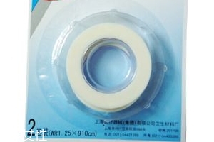 醫(yī)用膠布留下的膠痕怎么去除？