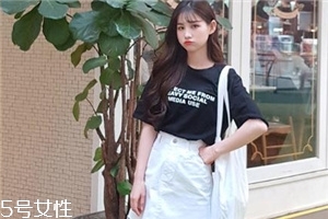 夏天穿黑色衣服容易曬黑嗎？夏天穿黑色會(huì)曬黑嗎？