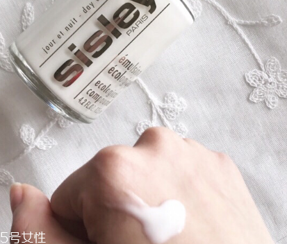 乳液可以當(dāng)晚霜用嗎？乳液當(dāng)晚霜用好嗎？