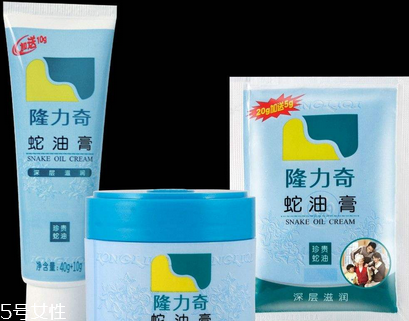 蛇油膏能治灰指甲嗎？灰指甲能用蛇油膏治嗎？