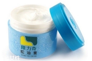 蛇油膏是蛇油做的嗎？蛇油膏里面有蛇油嗎？