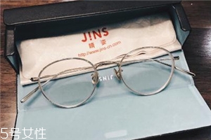 jins眼鏡多少錢？jins眼鏡價(jià)格