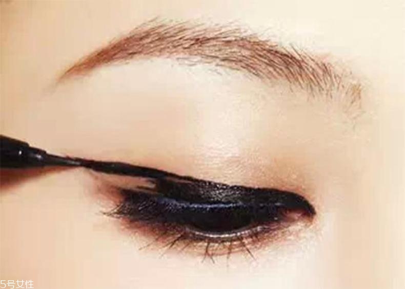 做運(yùn)動(dòng)化什么妝比較好 活力滿滿運(yùn)動(dòng)妝容教程 做運(yùn)動(dòng)化什么妝比較好 活力滿滿運(yùn)動(dòng)妝容教程