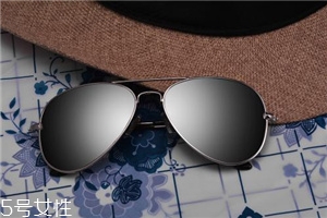 太陽鏡往下掉怎么調(diào)整？太陽鏡老是掉怎么辦？