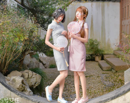 中國(guó)風(fēng)連衣裙怎么搭配？中國(guó)風(fēng)連衣裙搭配圖片