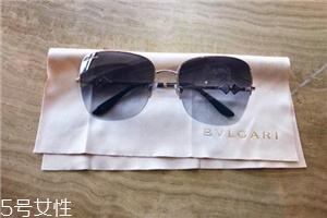 太陽鏡上的膠怎么清洗？太陽鏡上的膠水用什么洗？