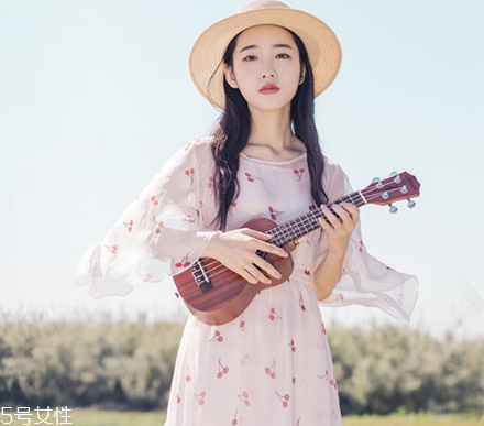夏天拍照穿什么裙子好看？拍照適合穿什么裙子？