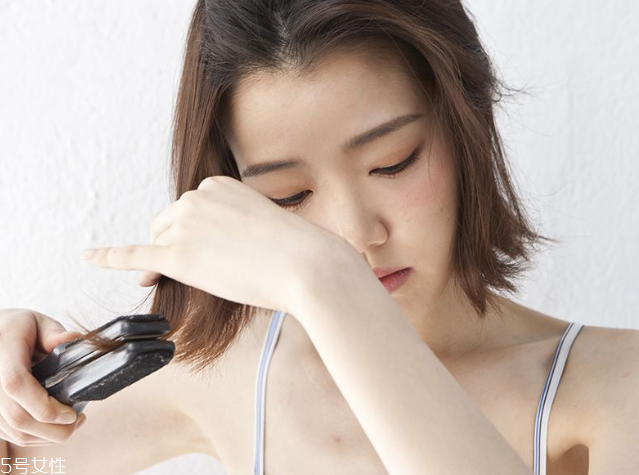 往外翹的發(fā)型怎么打造 往外翹的發(fā)型圖片 往外翹的發(fā)型怎么打造 往外翹的發(fā)型圖片