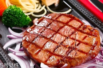 西冷牛排推薦幾分熟？西冷牛排幾分熟好吃？