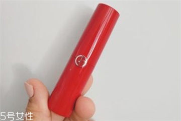 阿瑪尼口紅是塑料殼嗎？阿瑪尼口紅殼什么材質(zhì)？