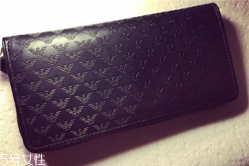 阿瑪尼錢包貴嗎？阿瑪尼錢包專柜價(jià)格