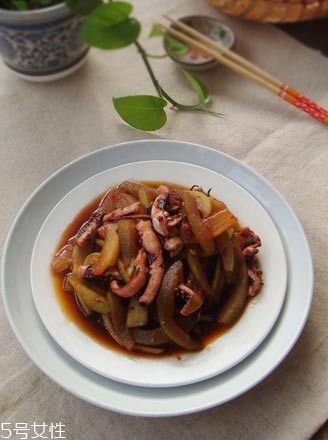 西瓜皮可以炒著吃嗎？西瓜皮可以炒什么？