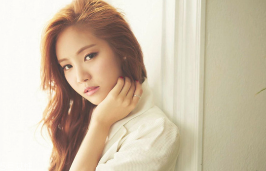 安瓶能代替精華嗎 安瓶和精華能同時用嗎 安瓶能代替精華嗎 安瓶和精華能同時用嗎