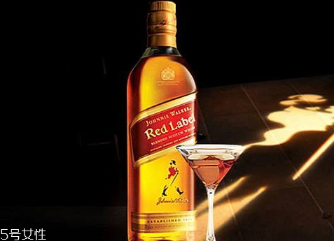 尊尼獲加黑牌威士忌怎么喝 尊尼獲加黑牌和紅牌有什么區(qū)別 尊尼獲加黑牌威士忌怎么喝 尊尼獲加黑牌和紅牌有什么區(qū)別